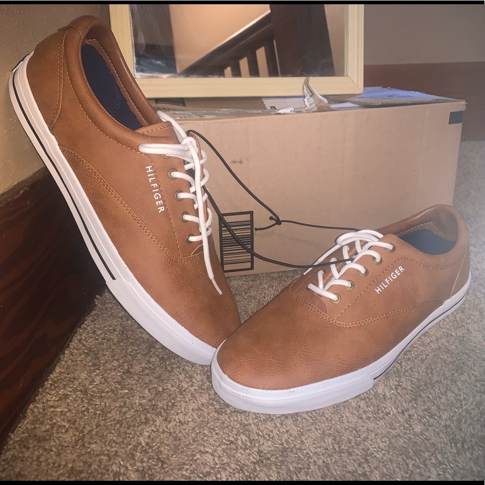 New Men’s Tommy Hilfiger brown casual shoes (12)
